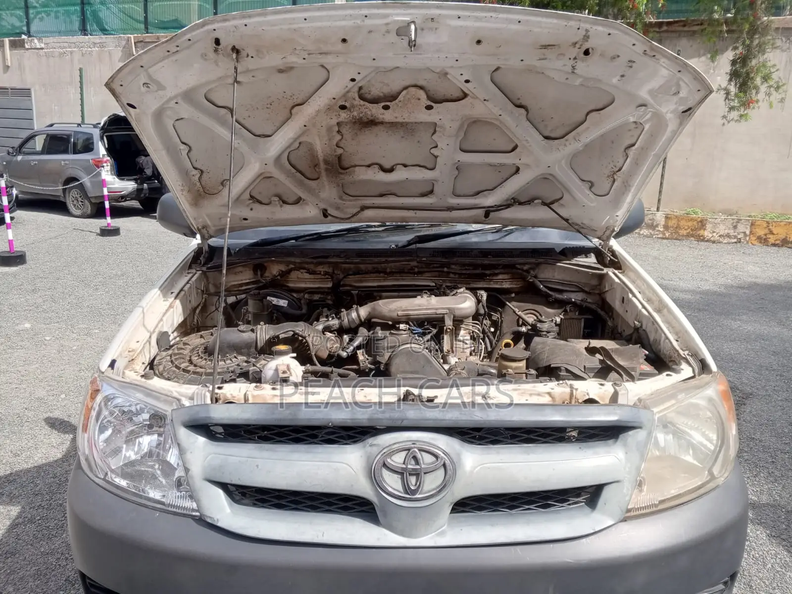 Toyota Hilux 2010 White