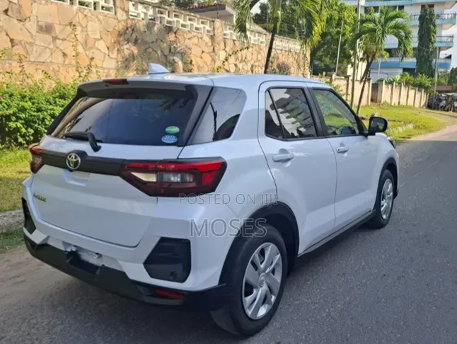 Toyota Raize 2020 White