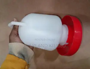 Plastic Chicken Waterer Drinker