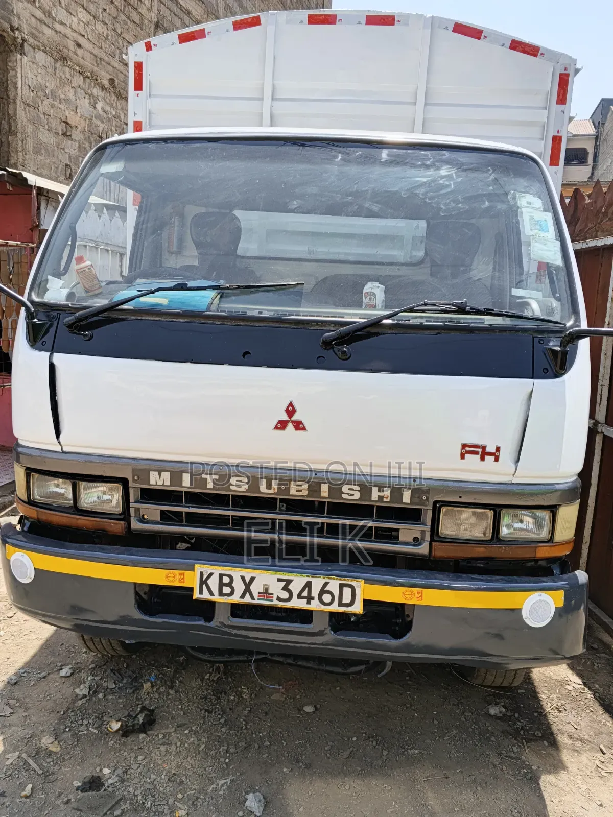 Mitsubishi Fh 2013 White