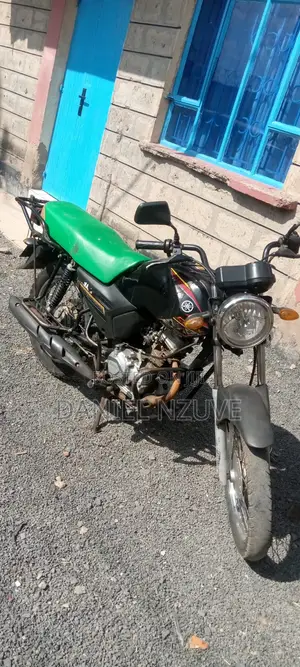 Yamaha Crux 2017 Black