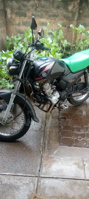 Yamaha Crux 2017 Black