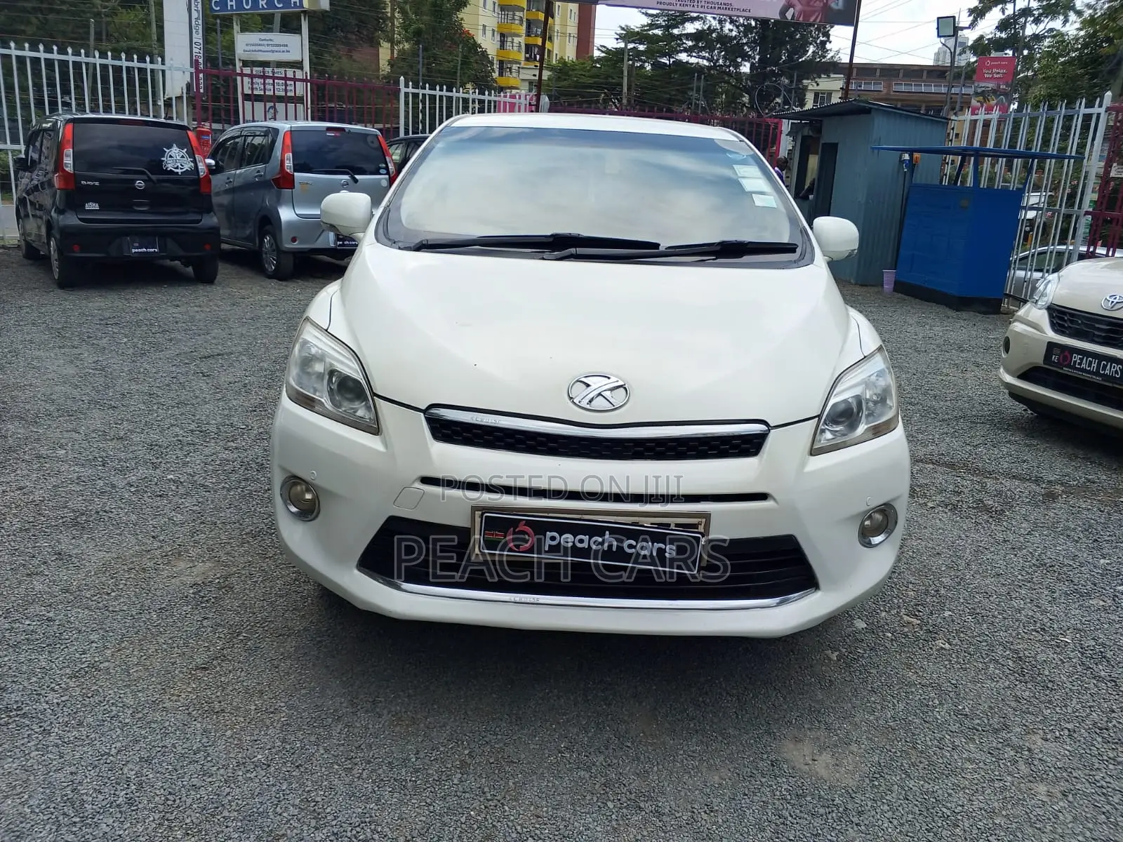 Toyota Mark X Zio 2012 White