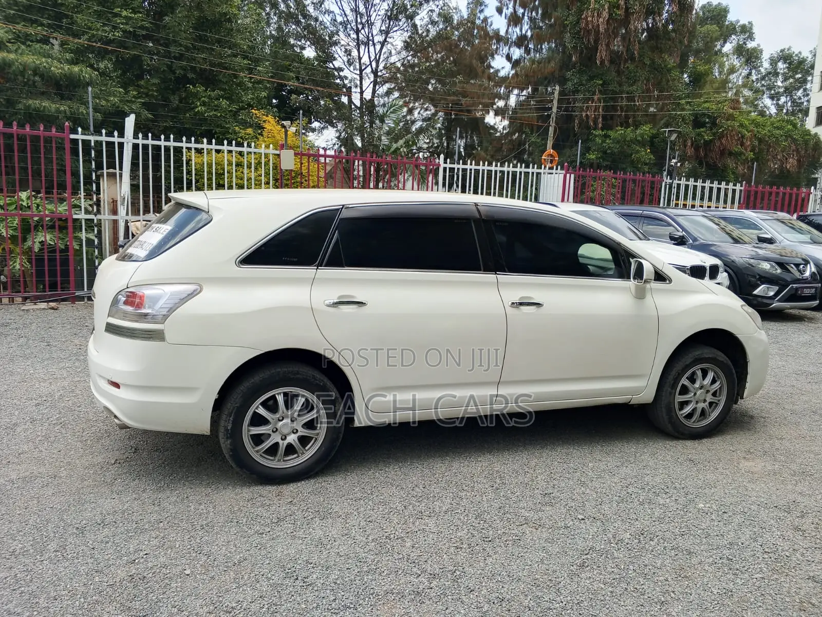 Toyota Mark X Zio 2012 White