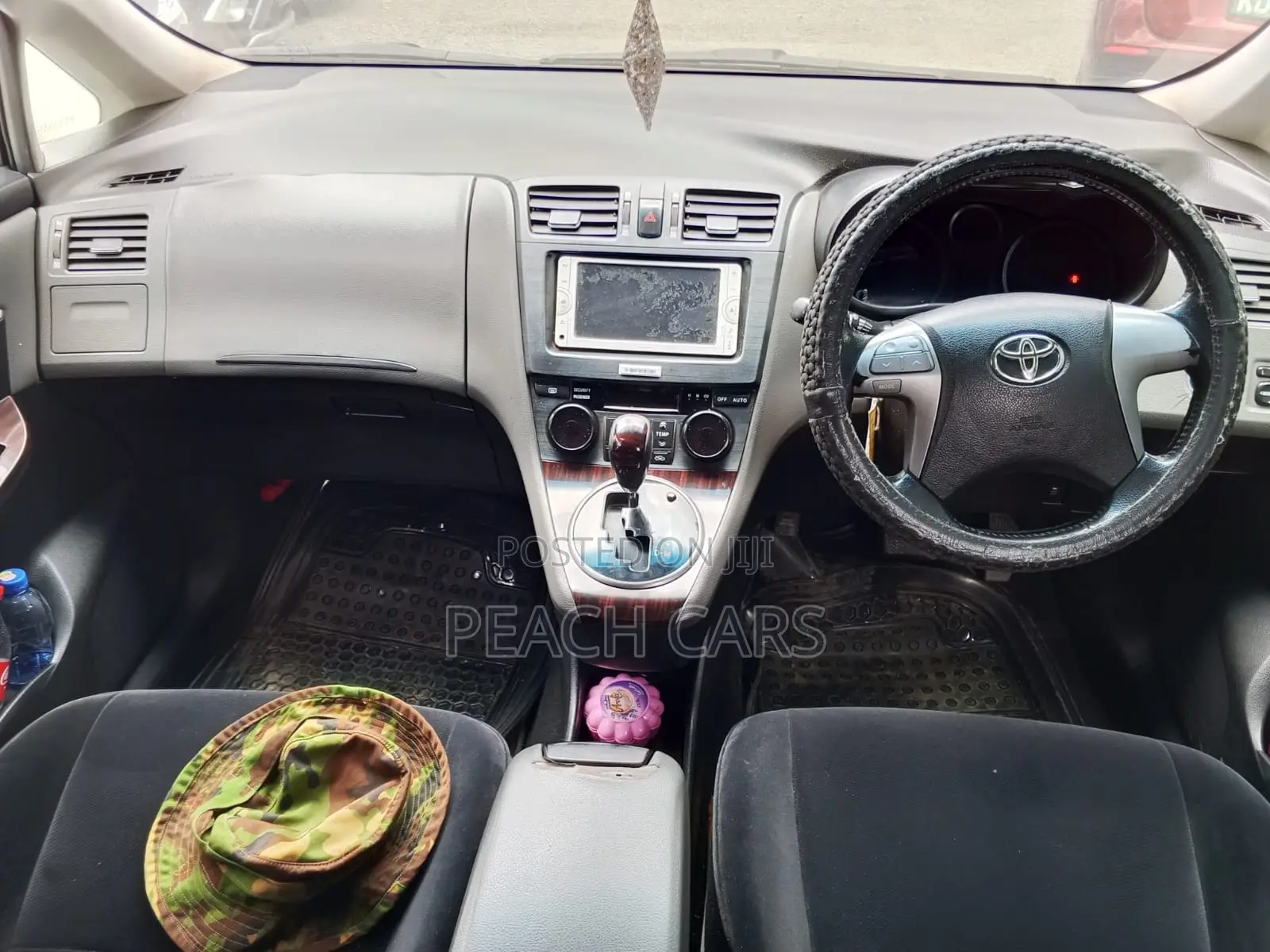 Toyota Mark X Zio 2012 White