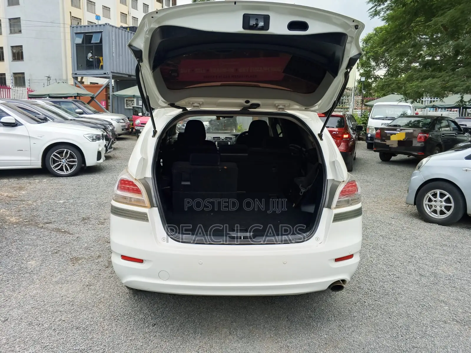Toyota Mark X Zio 2012 White