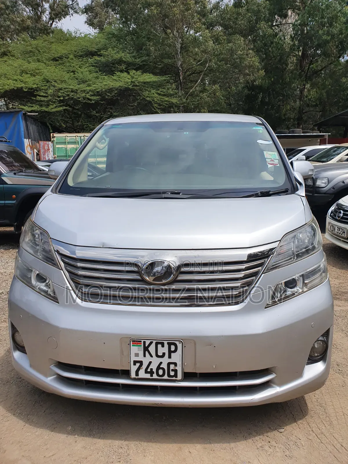 Toyota Vellfire V 2.4 4WD 8-Seater 2011 Silver