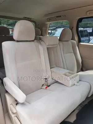 Toyota Vellfire V 2.4 4WD 8-Seater 2011 Silver