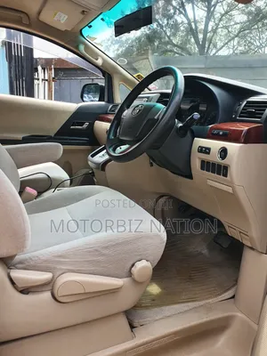 Toyota Vellfire V 2.4 4WD 8-Seater 2011 Silver