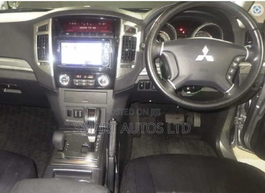 Mitsubishi Pajero 2019 Silver
