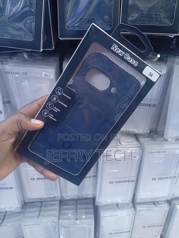 Google Pixel 9a Wide, Horizontal Pill-Shaped Case - thumbnail 2