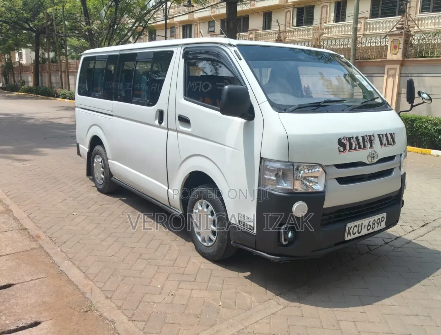 Toyota HiAce 2014 White