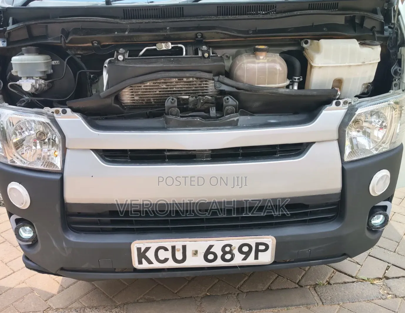 Toyota HiAce 2014 White