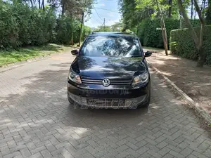 Volkswagen Touran 2012 Black