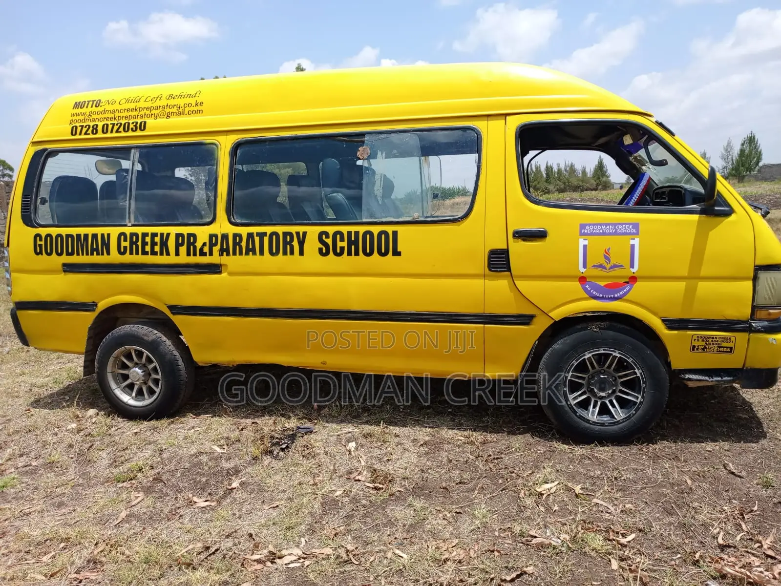 Toyota HiAce 2001 Yellow