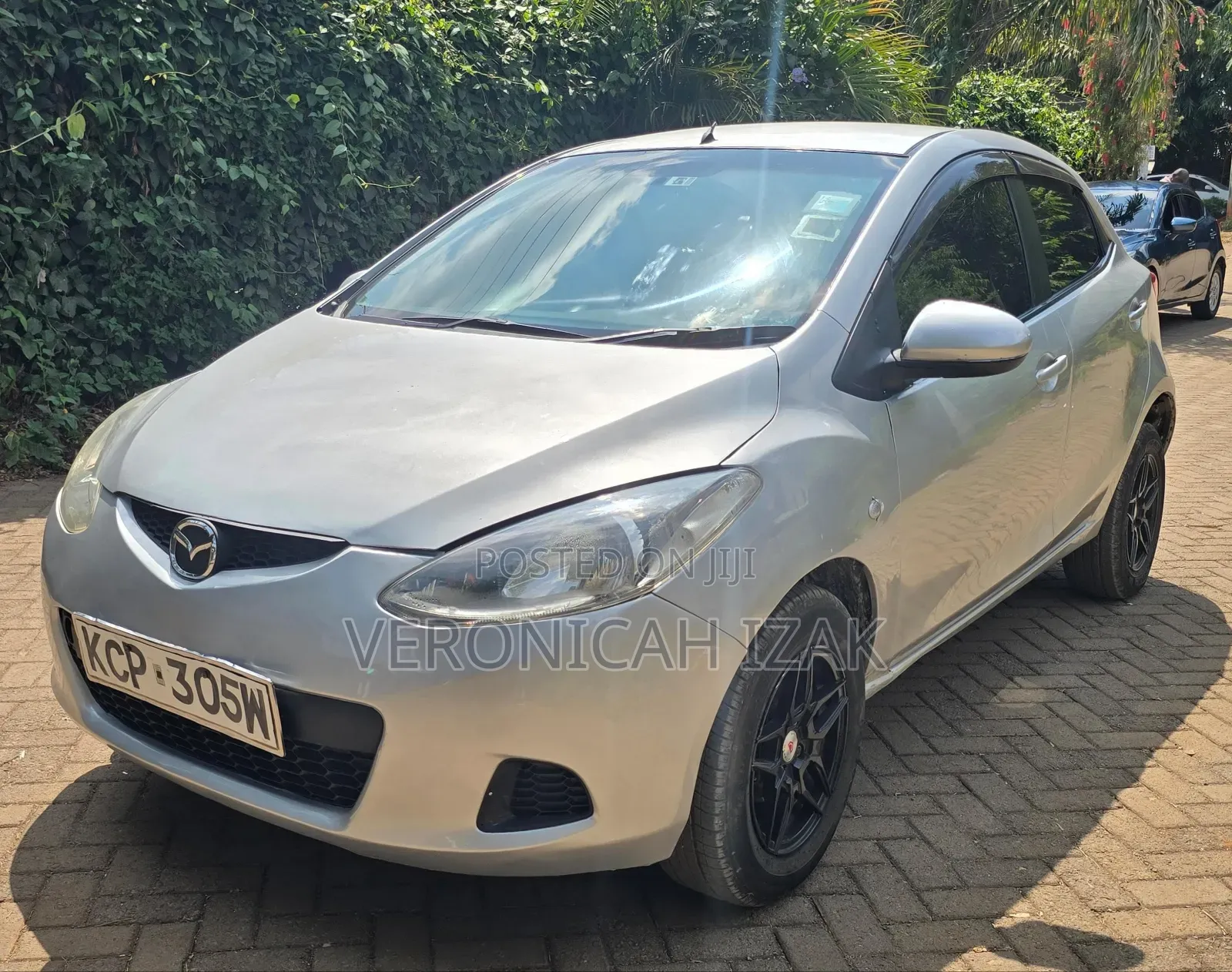 Mazda Demio 2010 Silver