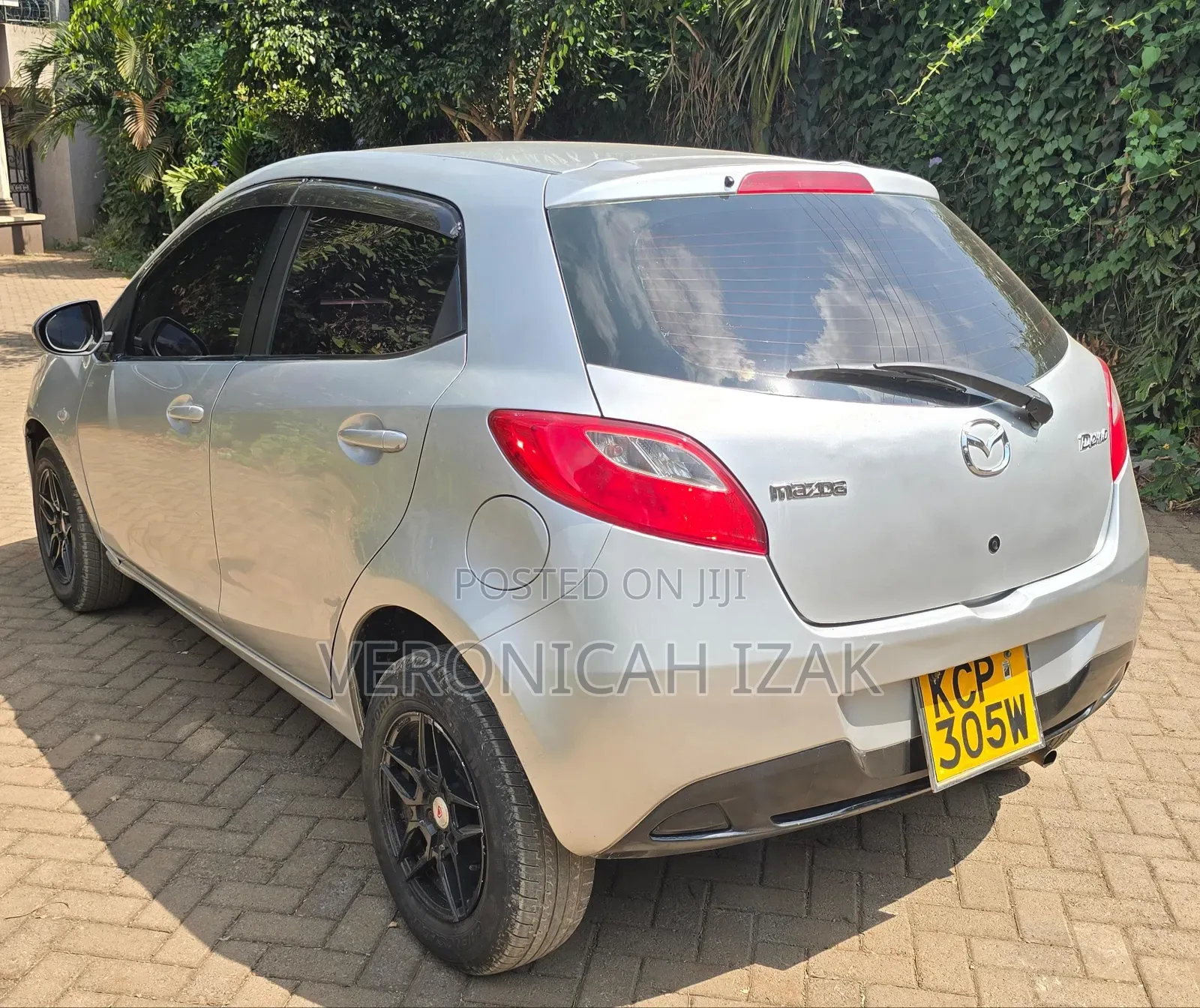 Mazda Demio 2010 Silver