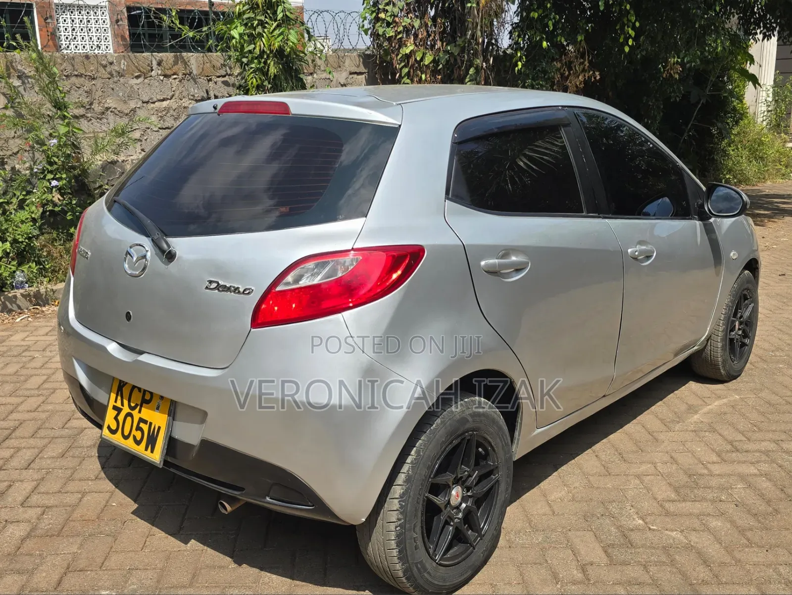 Mazda Demio 2010 Silver