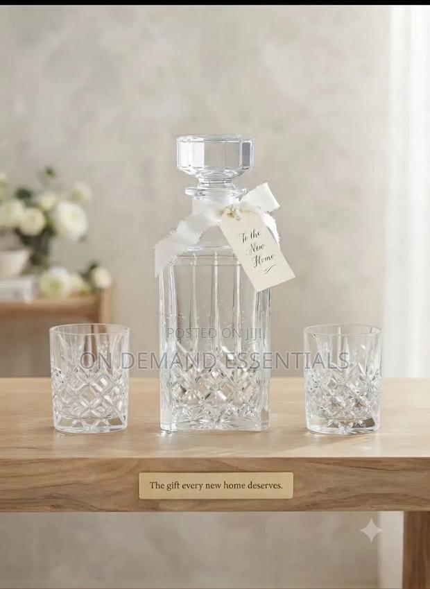 Chalice Decanter Clear