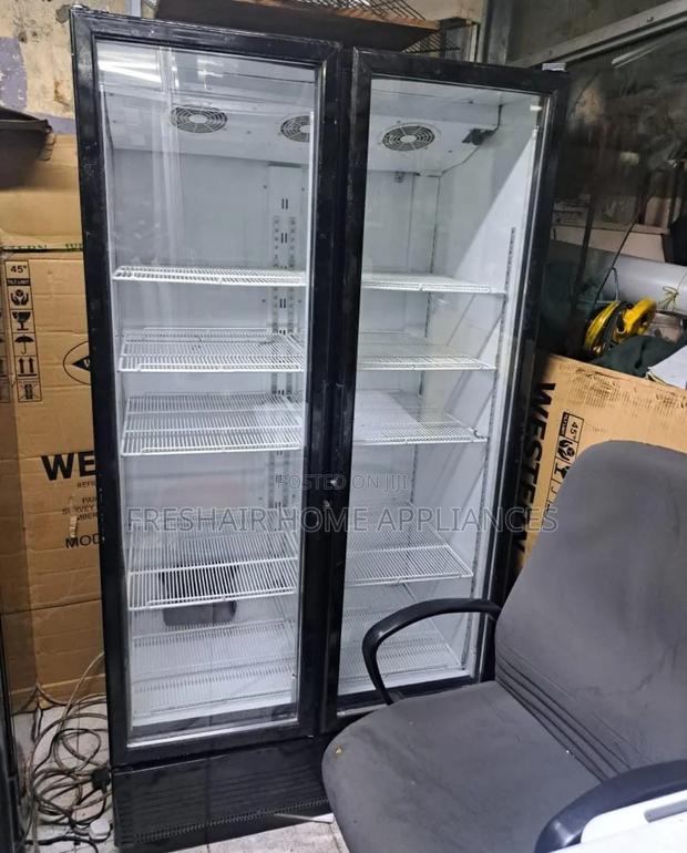 Very Specious Display Fridge 1000litres - main view