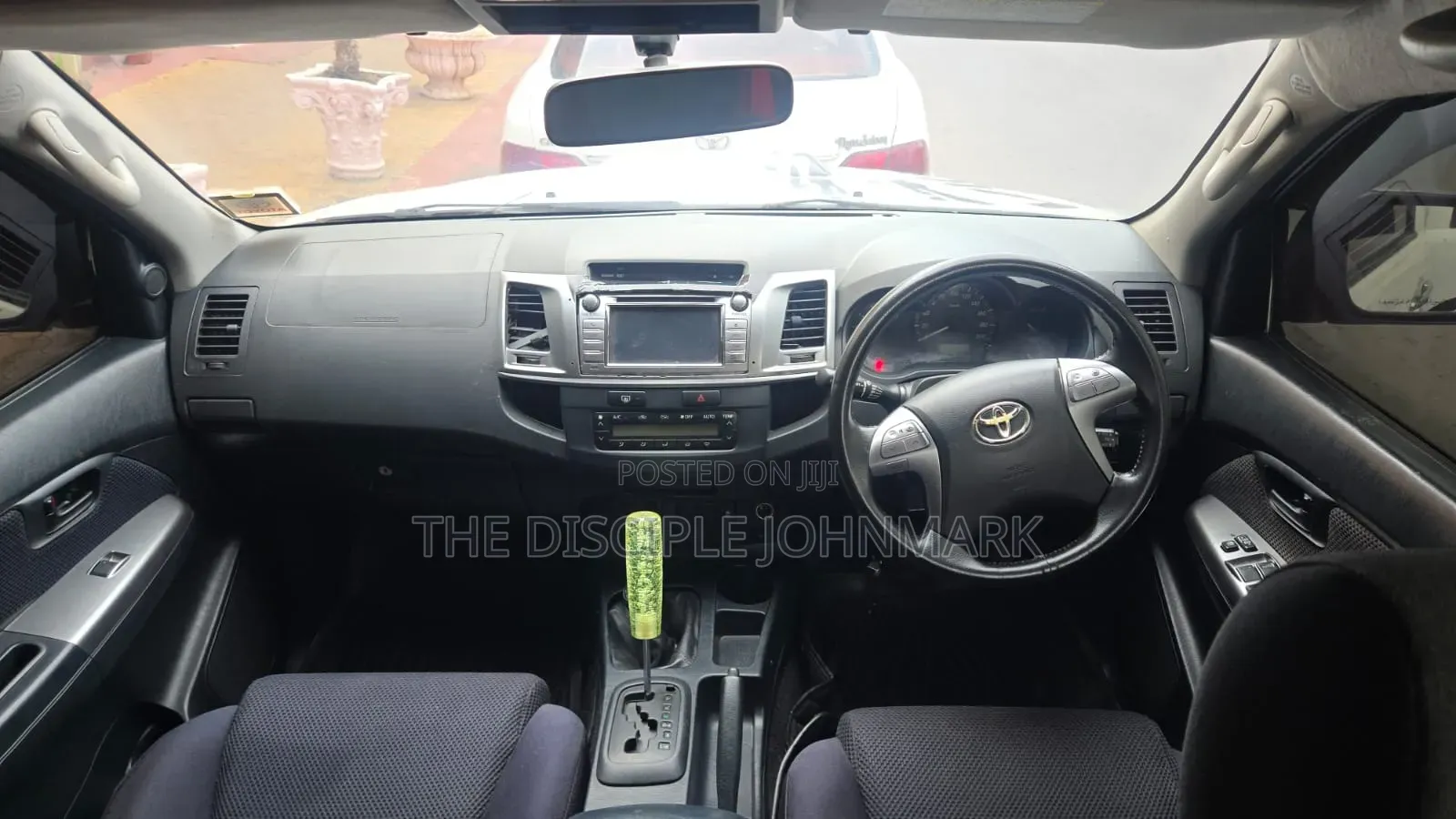 Toyota Hilux 2015 White