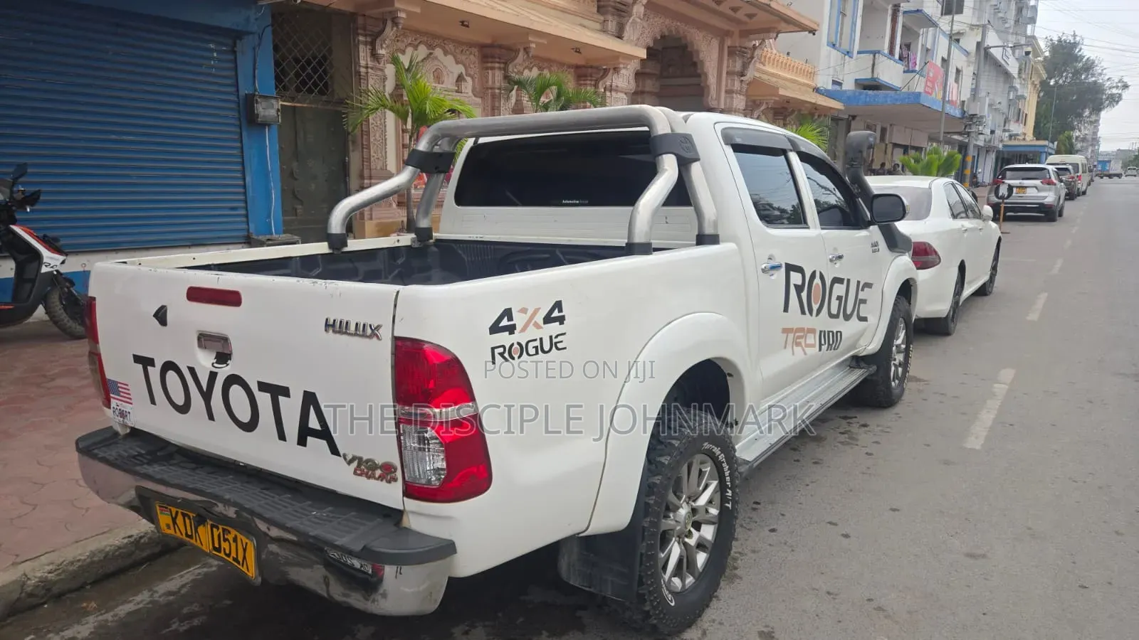 Toyota Hilux 2015 White