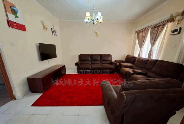 3bdrm Bungalow in Gateway Mall Area for rent - thumbnail 2