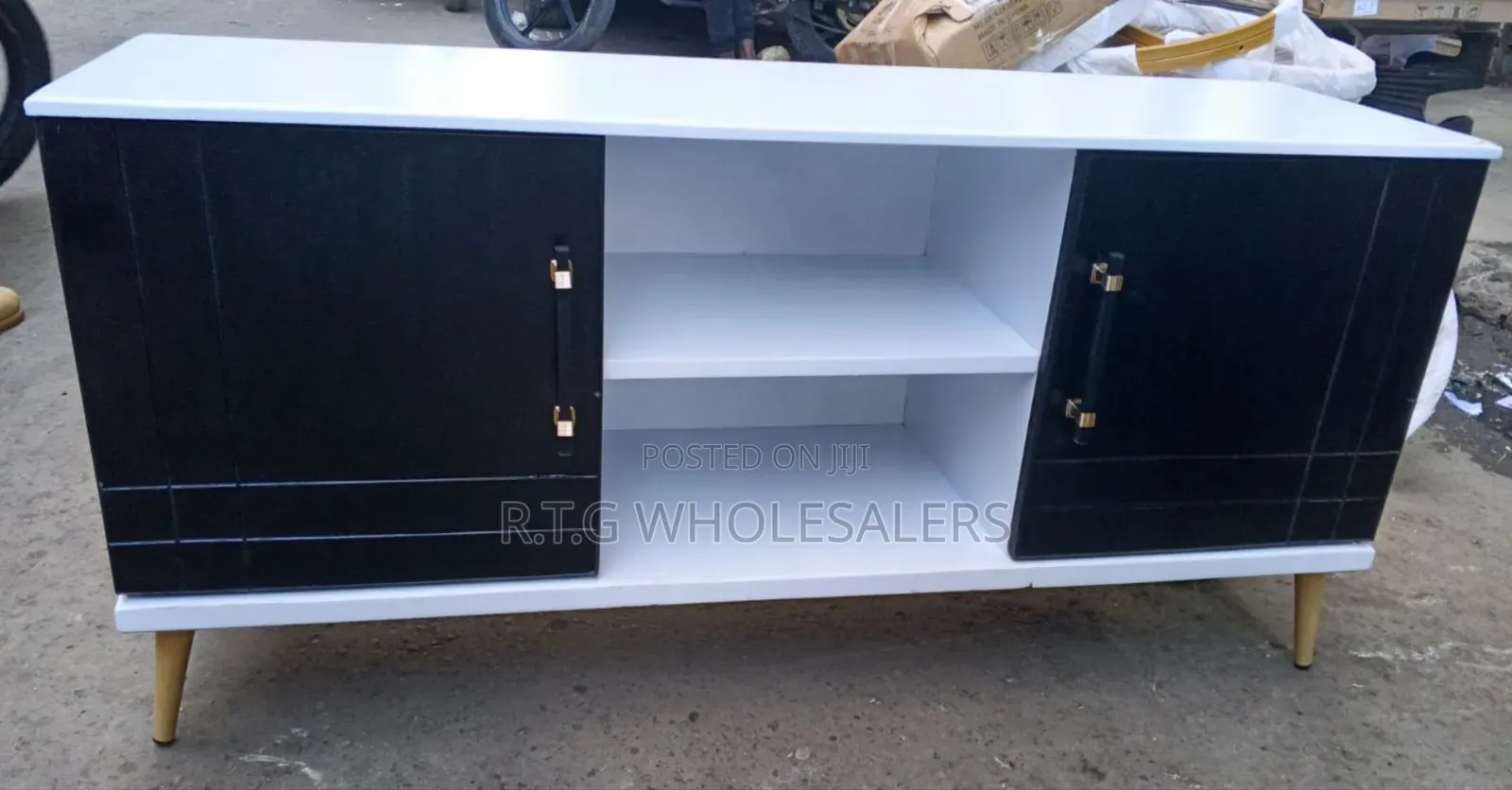 Modern 4.5FT Executive TV Stand