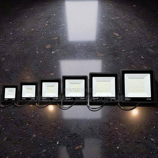 Corrosion-Resistant 200W,100W,50W,30W AC Electric LED Flood Light
