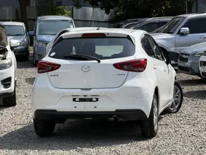 Mazda 2 2019 White