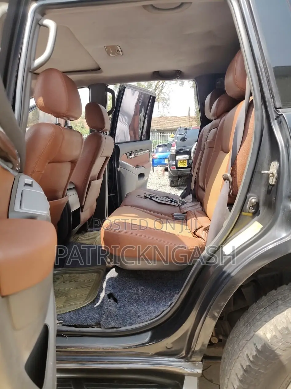 Toyota Land Cruiser 2008 Black