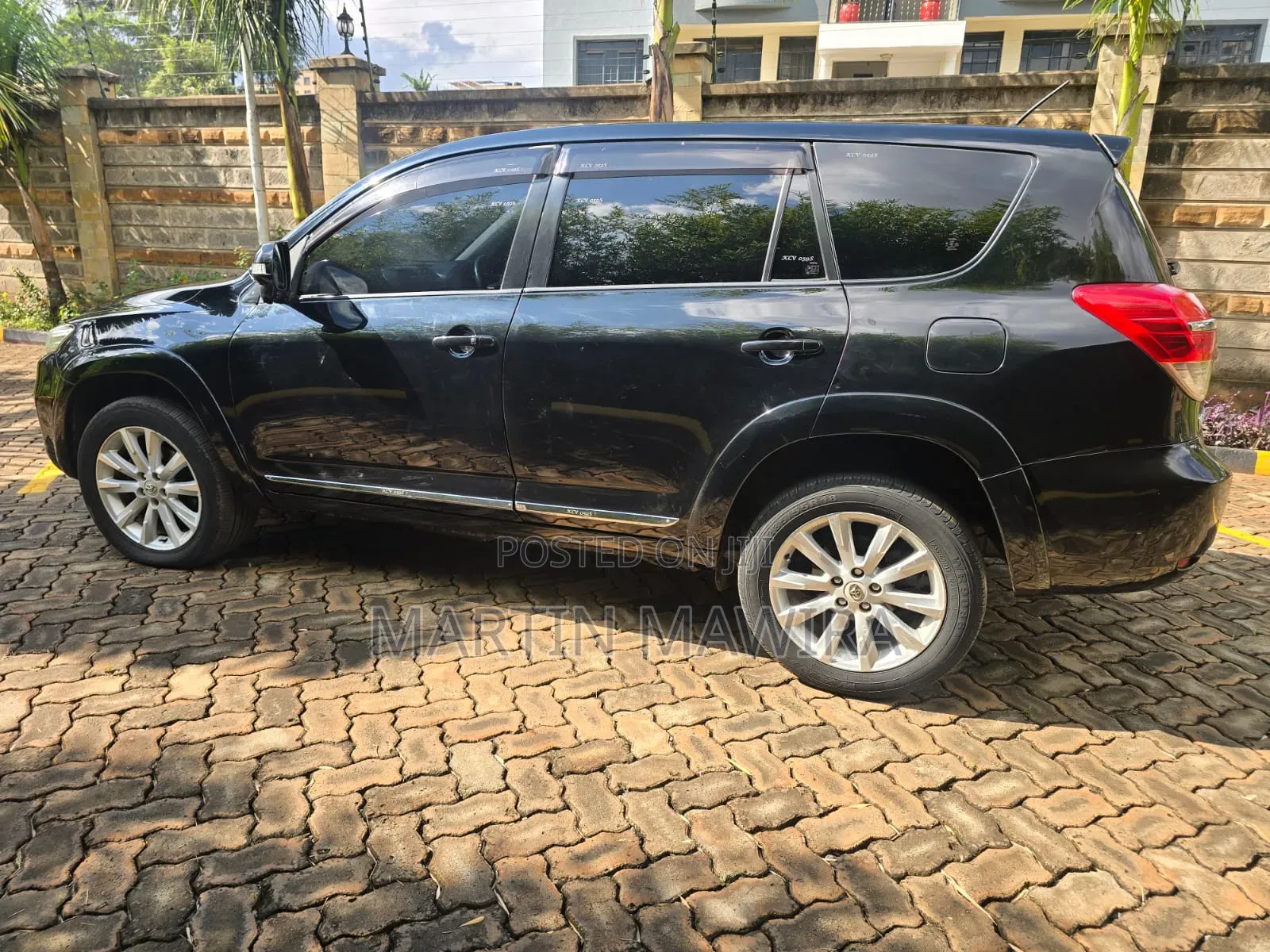Toyota Vanguard 2012 Black