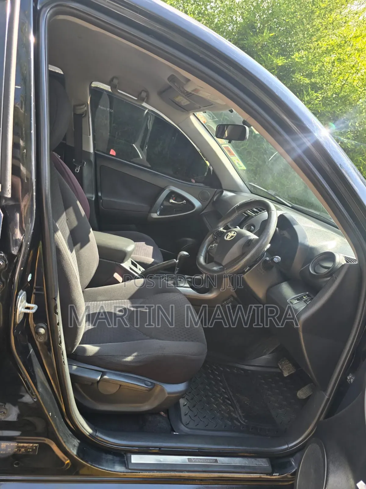 Toyota Vanguard 2012 Black