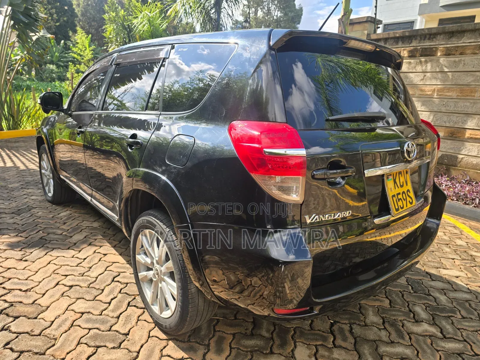 Toyota Vanguard 2012 Black