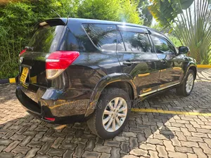Toyota Vanguard 2012 Black