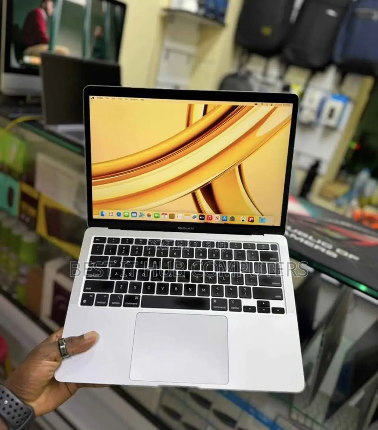 Laptop Apple MacBook Pro 2020 M1 16GB Apple M1 Pro SSD 256GB