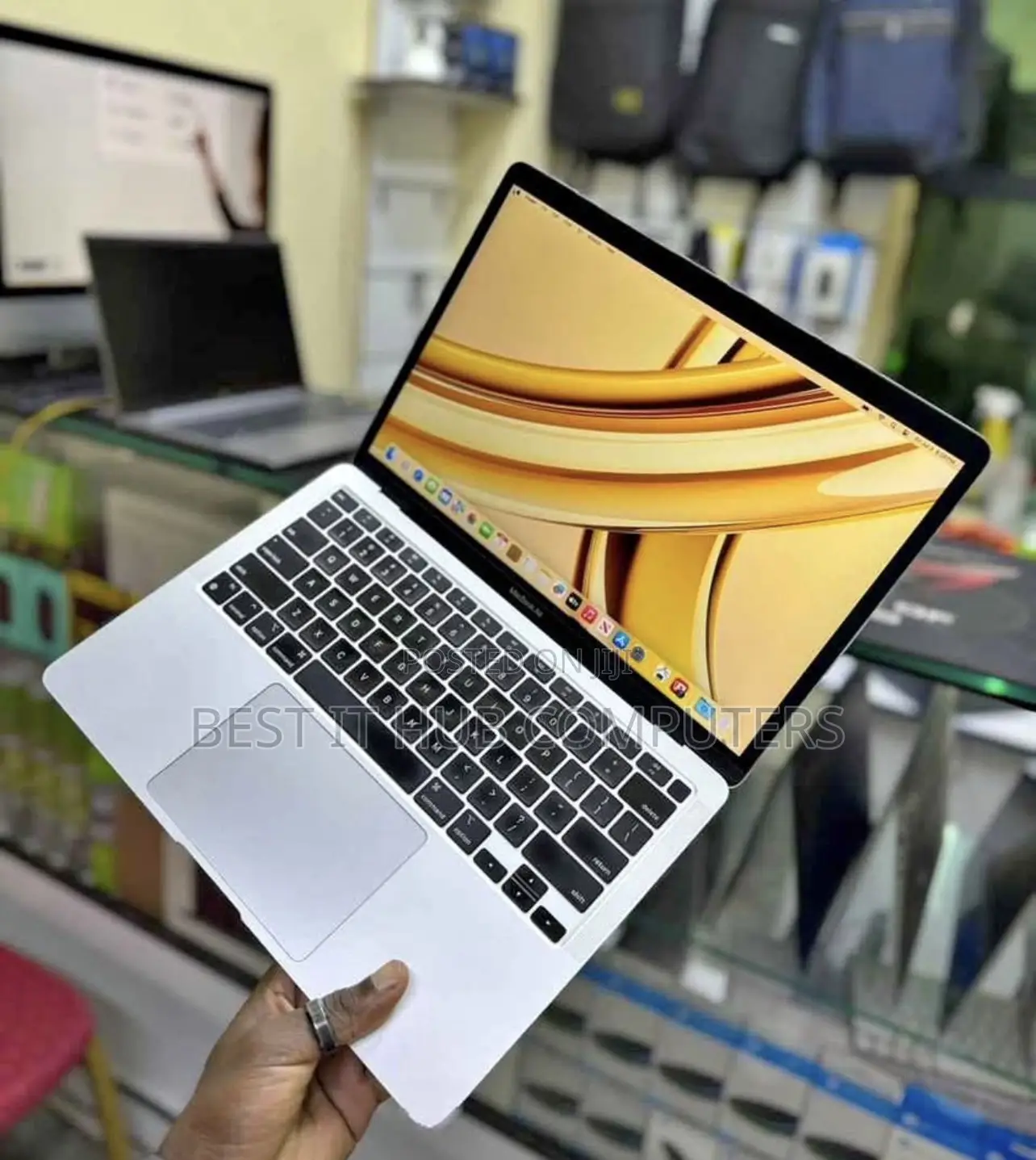 Laptop Apple MacBook Pro 2020 M1 16GB Apple M1 Pro SSD 256GB