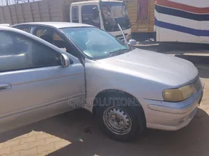 Nissan FB15 2005 Silver
