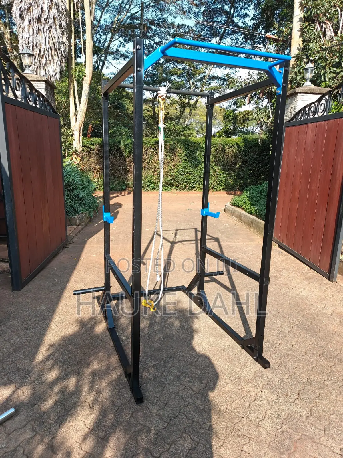 Squat Rack / Power Cage