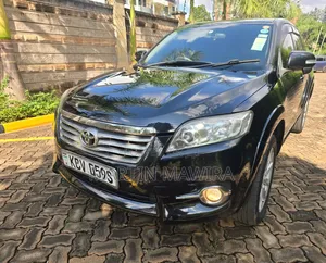 Toyota Vanguard 2012 Black