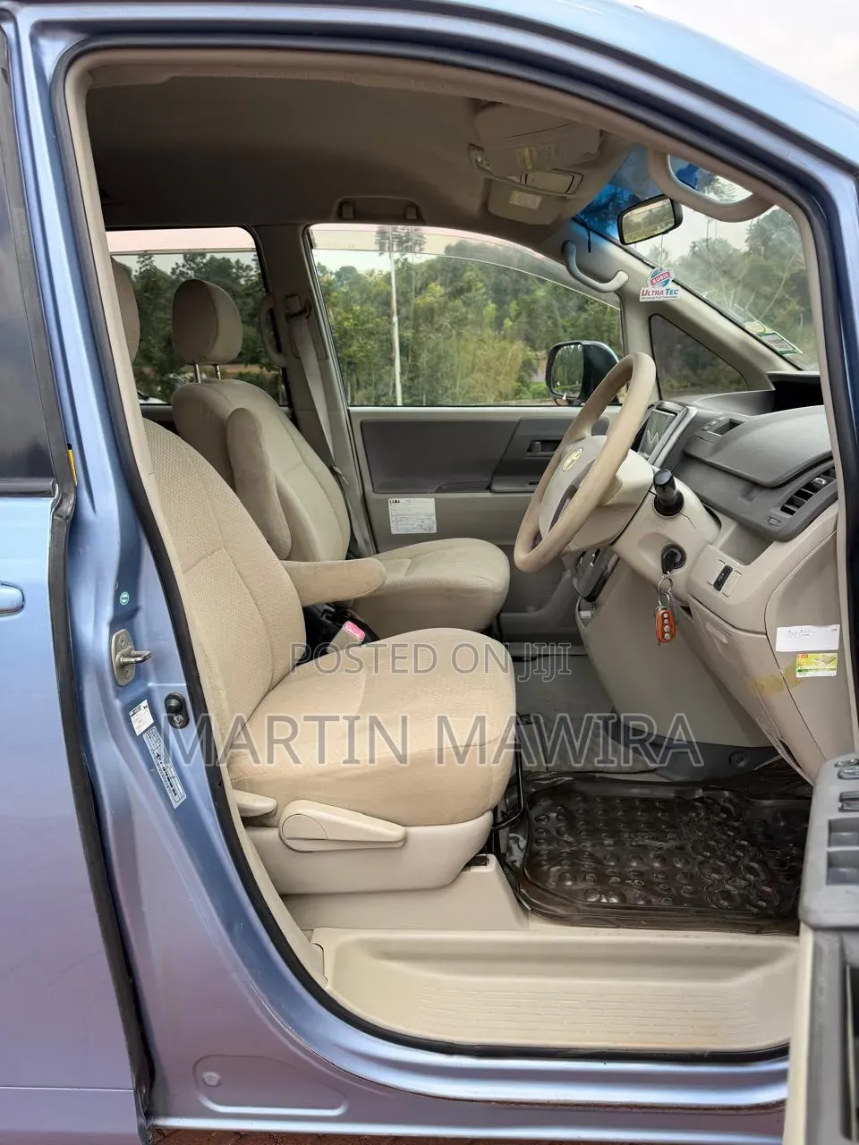 Toyota Noah 2009 Blue