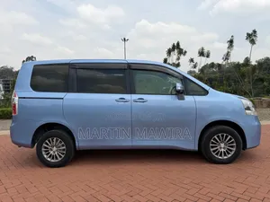 Toyota Noah 2009 Blue