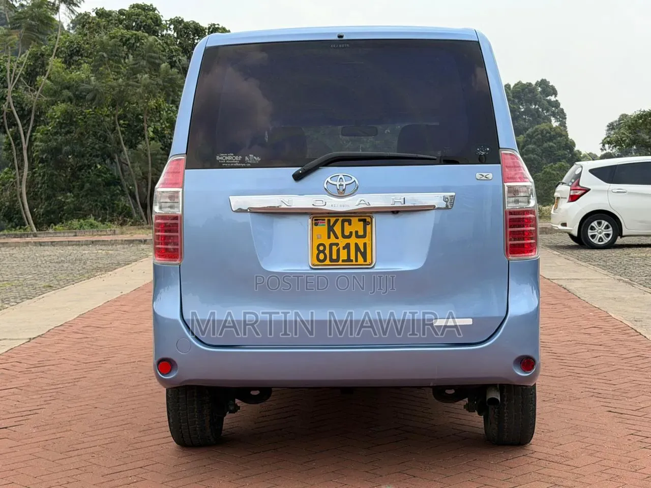 Toyota Noah 2009 Blue