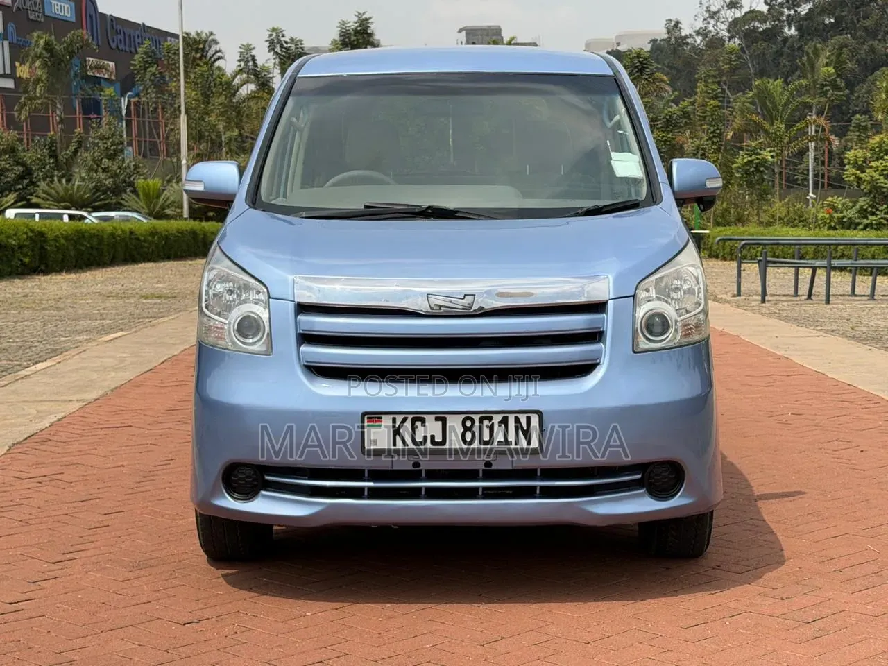Toyota Noah 2009 Blue
