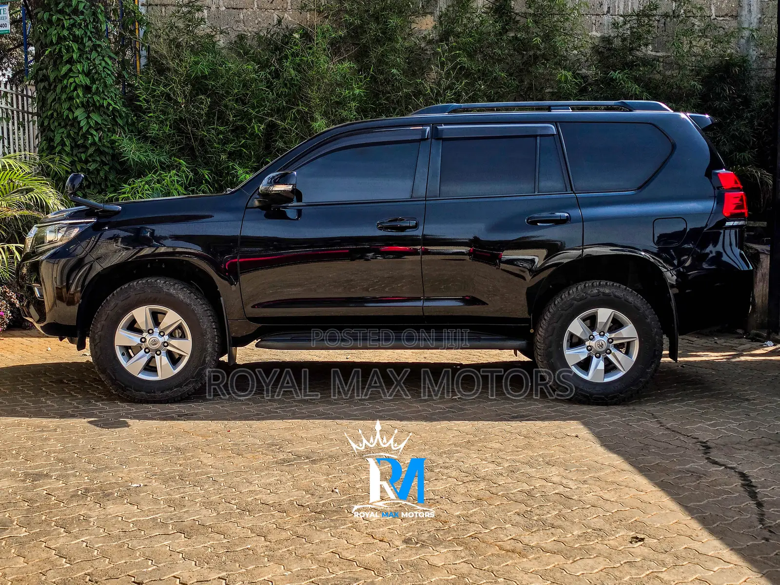 Toyota Land Cruiser Prado 2018 Black