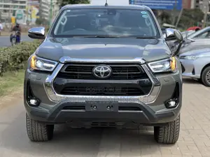 Toyota Hilux Revo Double Cab Deisel 2.8 RWD 2021 Gray