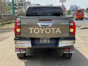 Toyota Hilux Revo Double Cab Deisel 2.8 RWD 2021 Gray