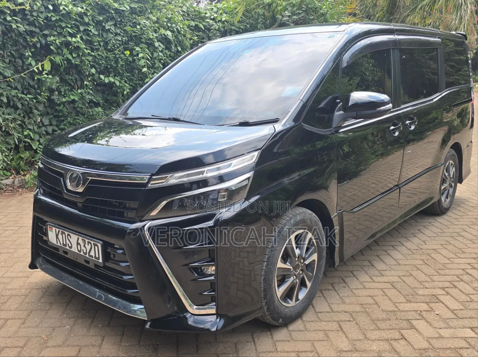 Toyota Voxy 2017 Black
