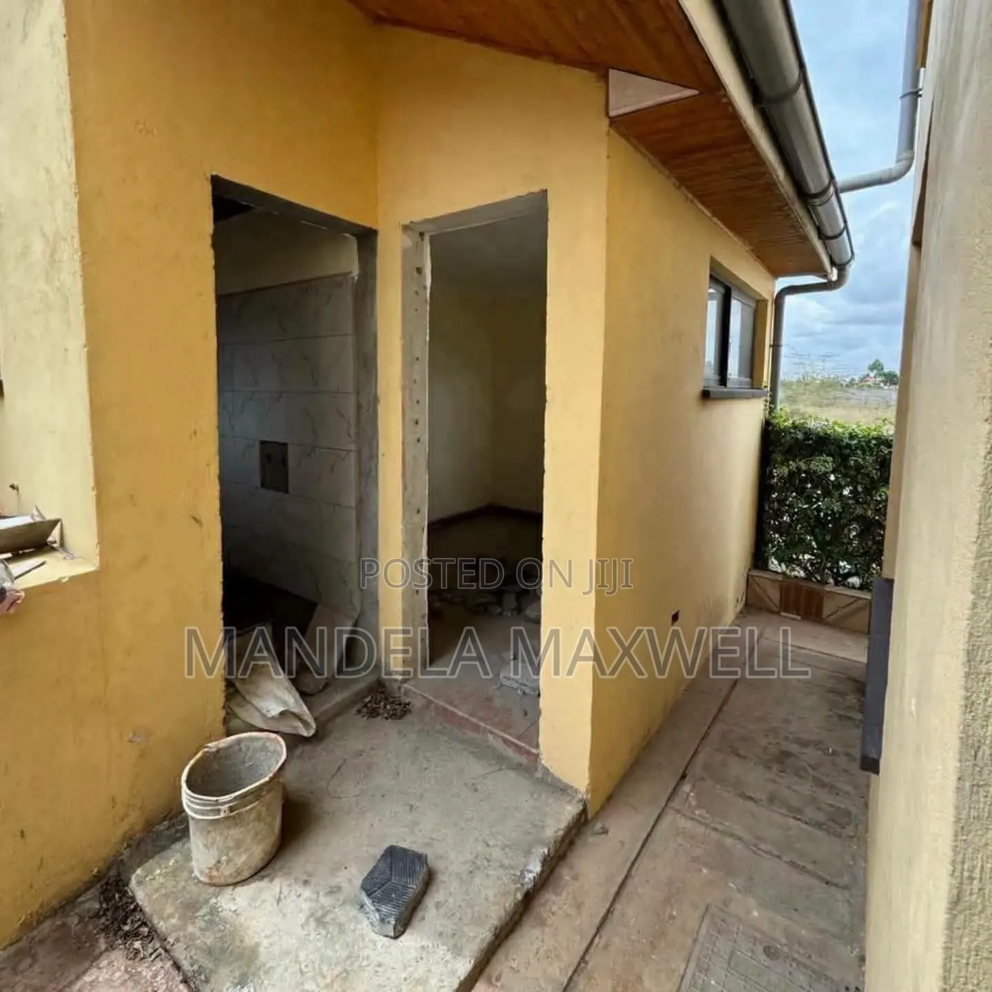 4bdrm Mansion in Katani for sale