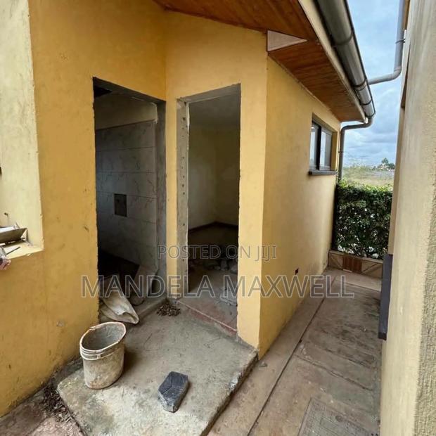 4bdrm Mansion in Katani for sale - thumbnail 10